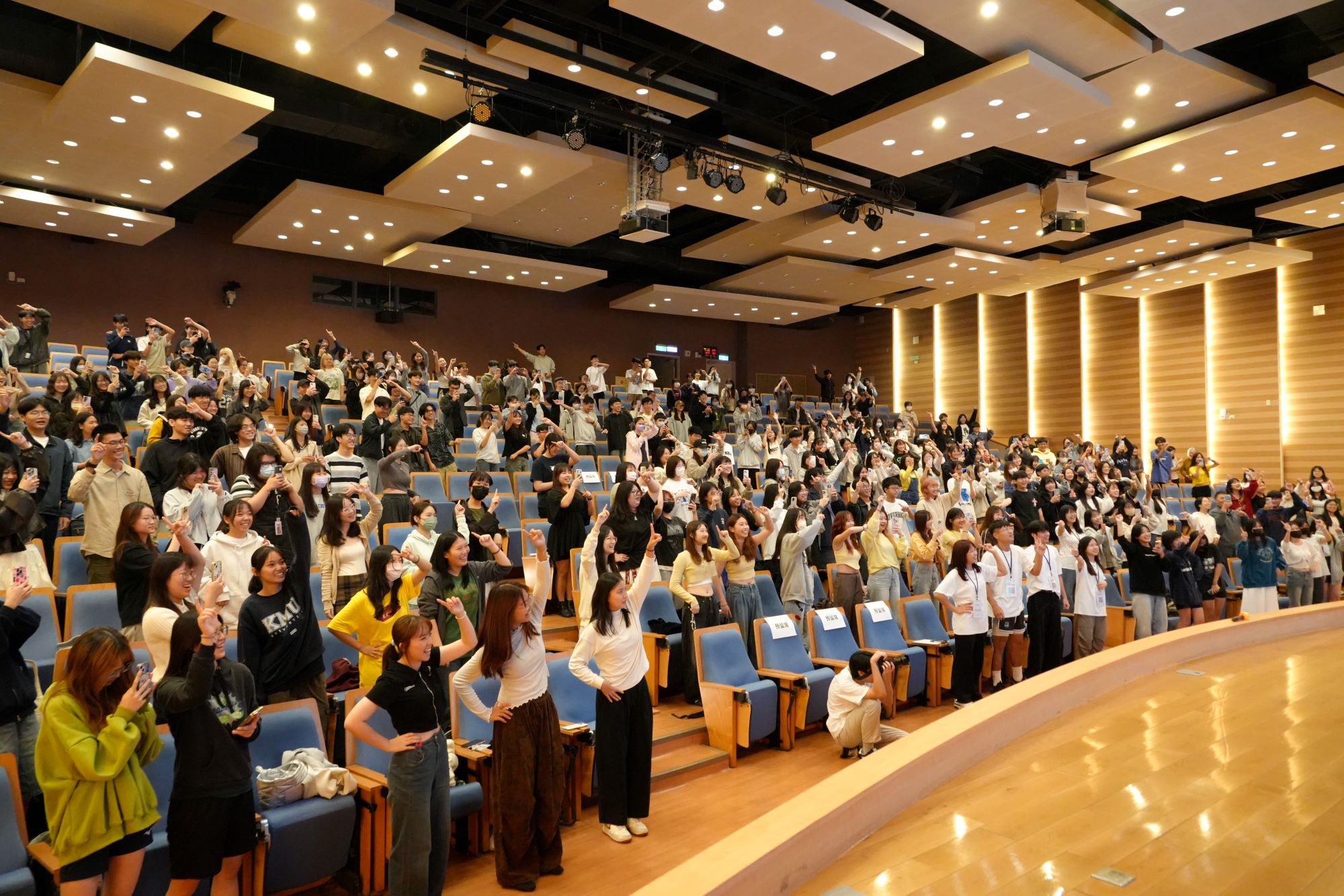 20251128香蕉哥哥 4