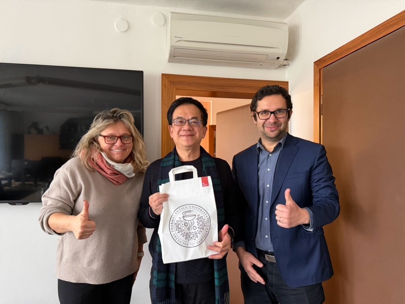 20260112藥學院捷克 1